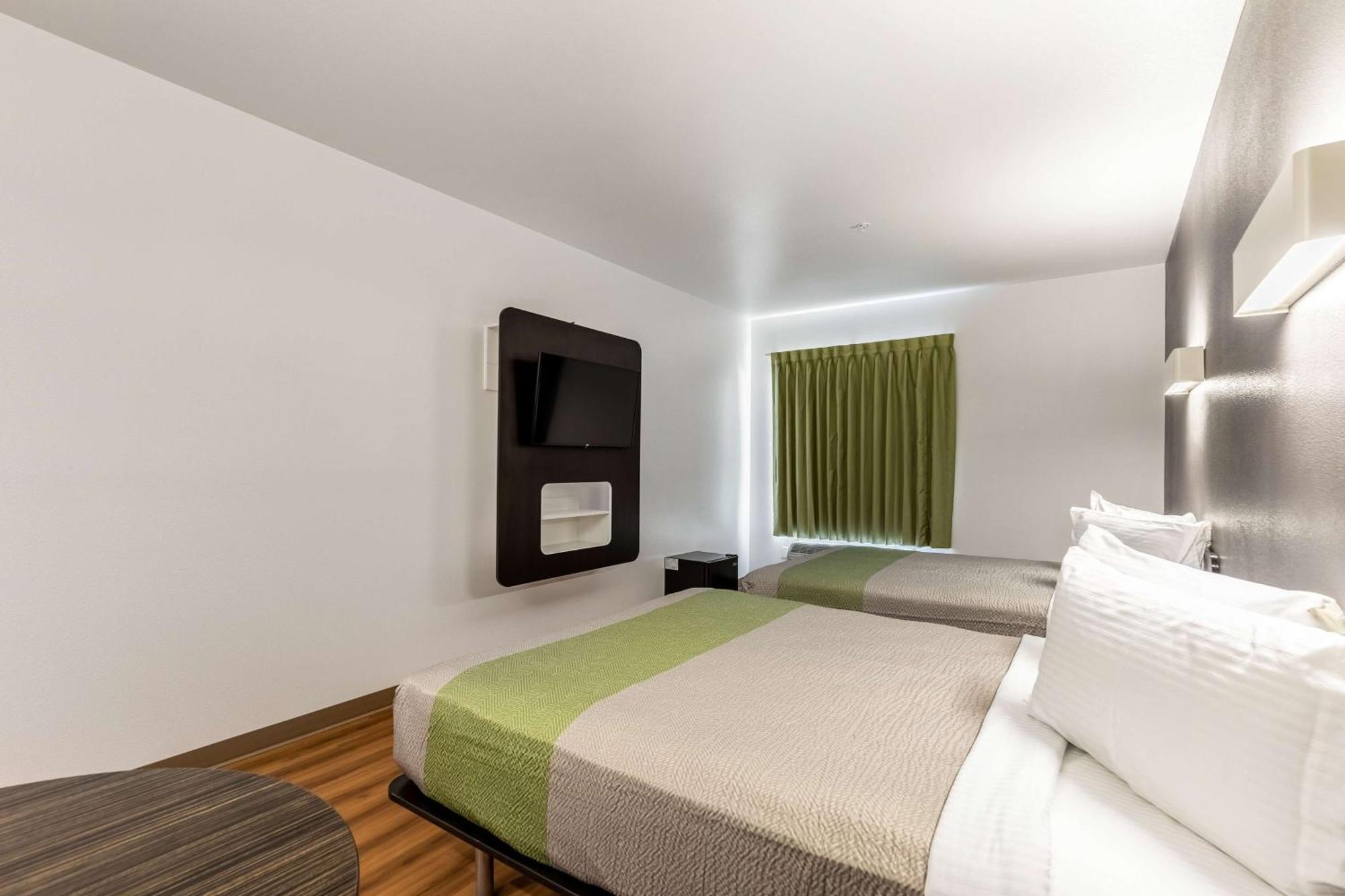 2 QUEEN BEDS | MINI FRIDGE | NON-SMOKING |