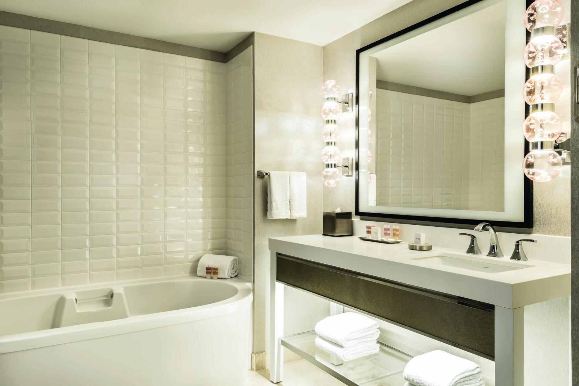 Ultra Hip, King, Smoking,1275405856:JPEG