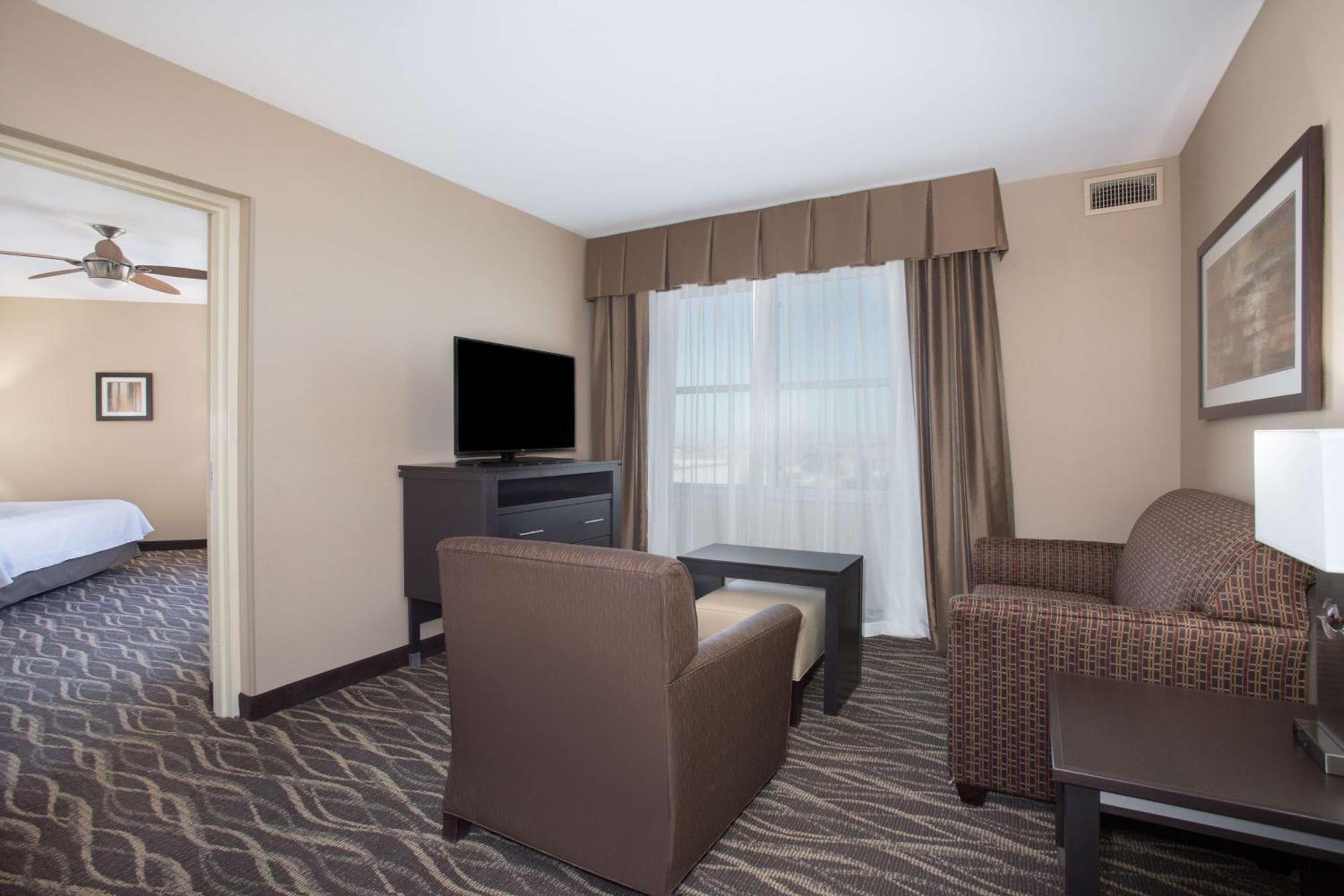 Two Bedroom Suite One King Two Queen Beds Non-Smoking