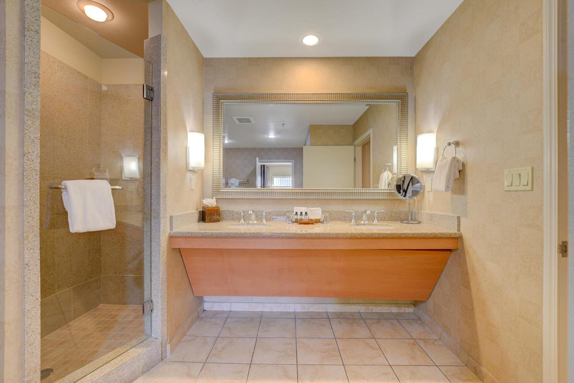 One-Bedroom Suite