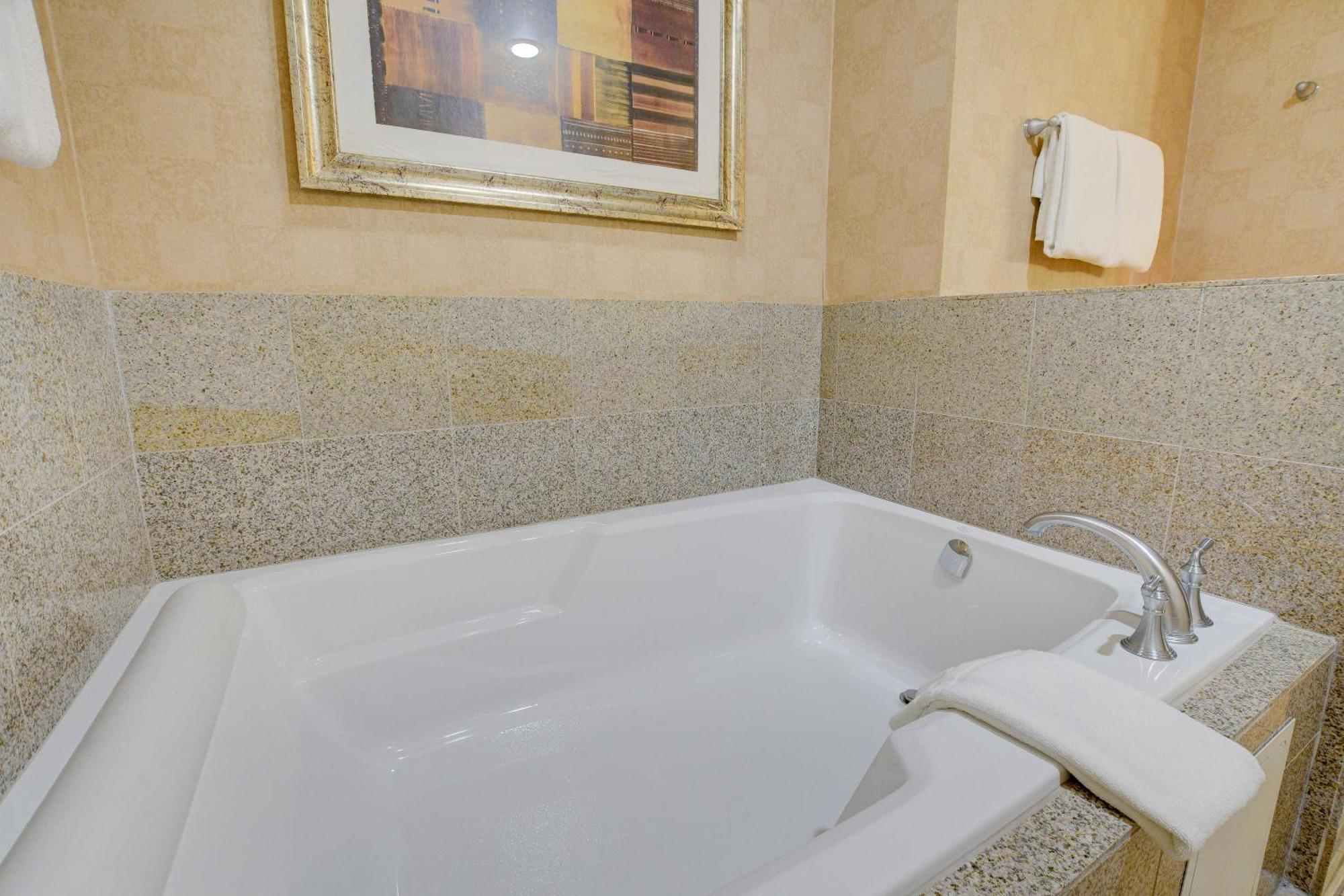 One-Bedroom Suite