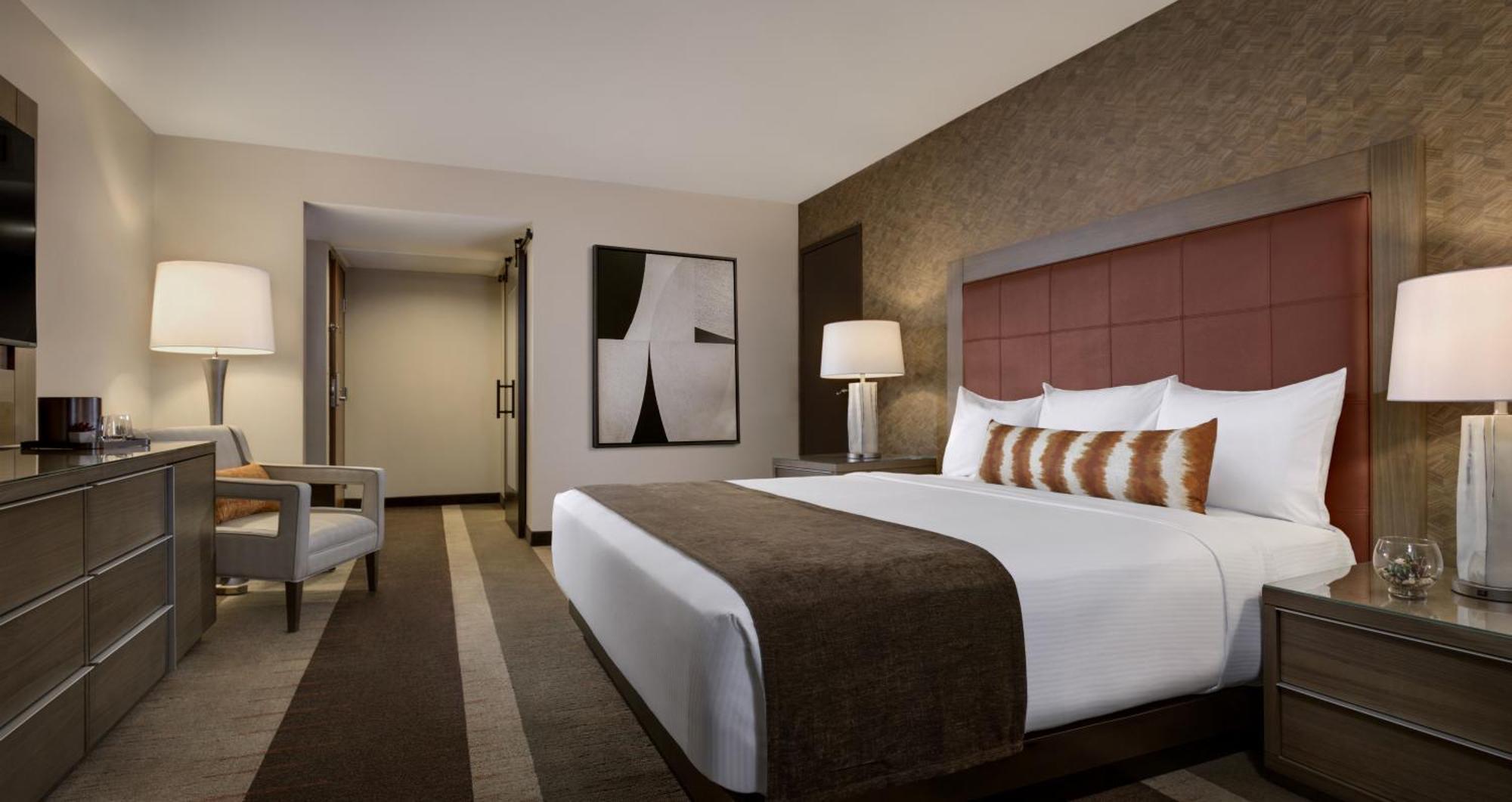 Deluxe room 1 King Bed