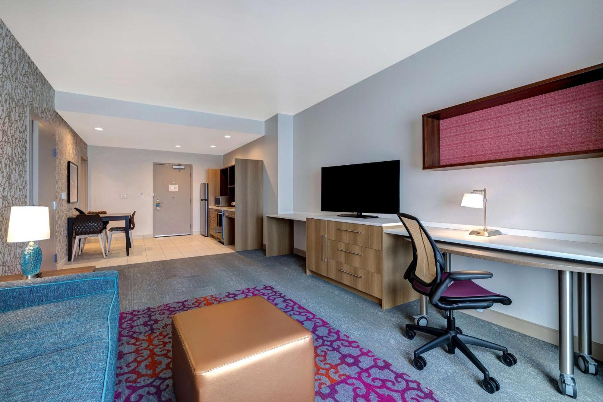 King Suite Mobility Hearing Access or Non-Smoking