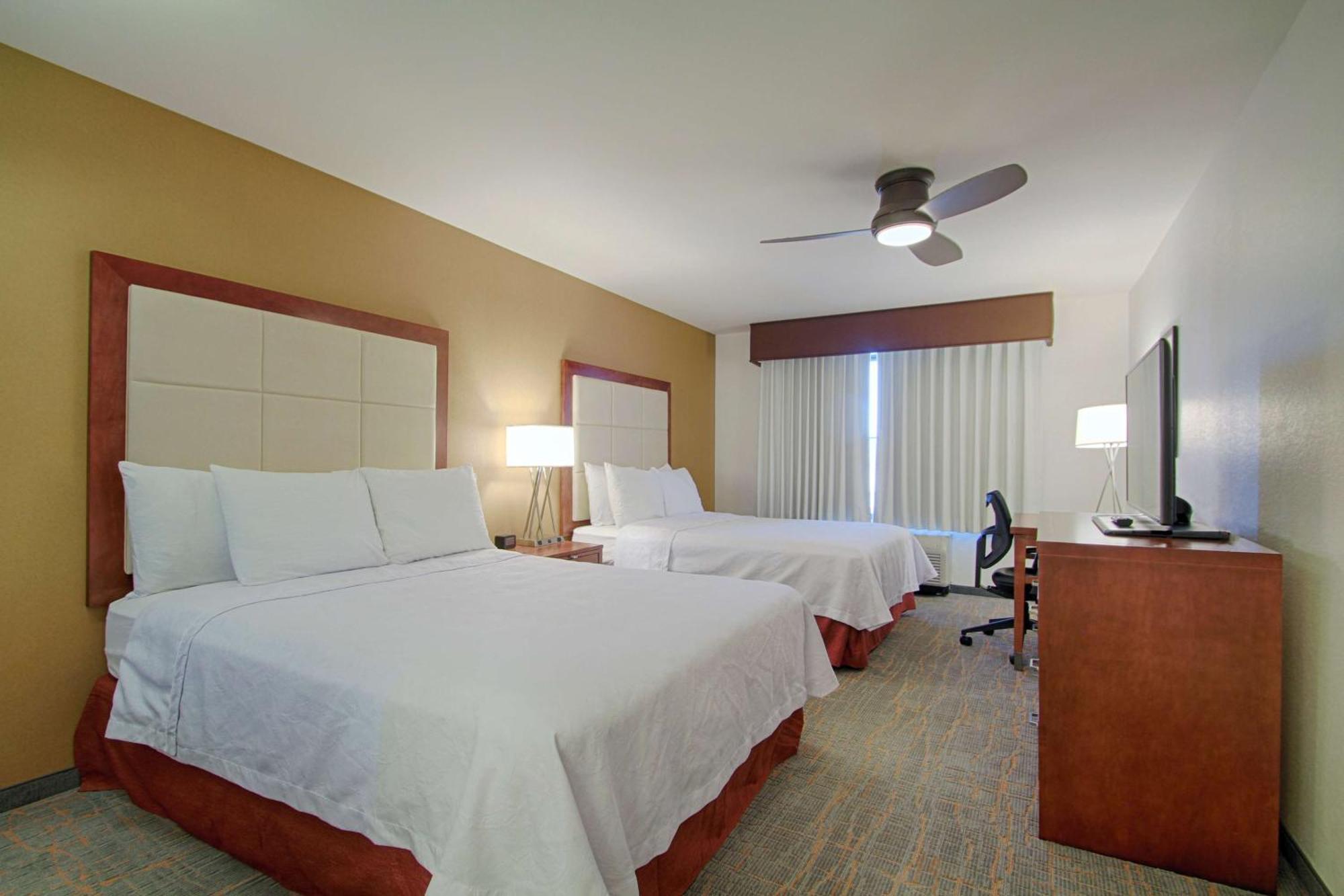 One-Bedroom Queen Suite Two Queen Beds Non-Smoking