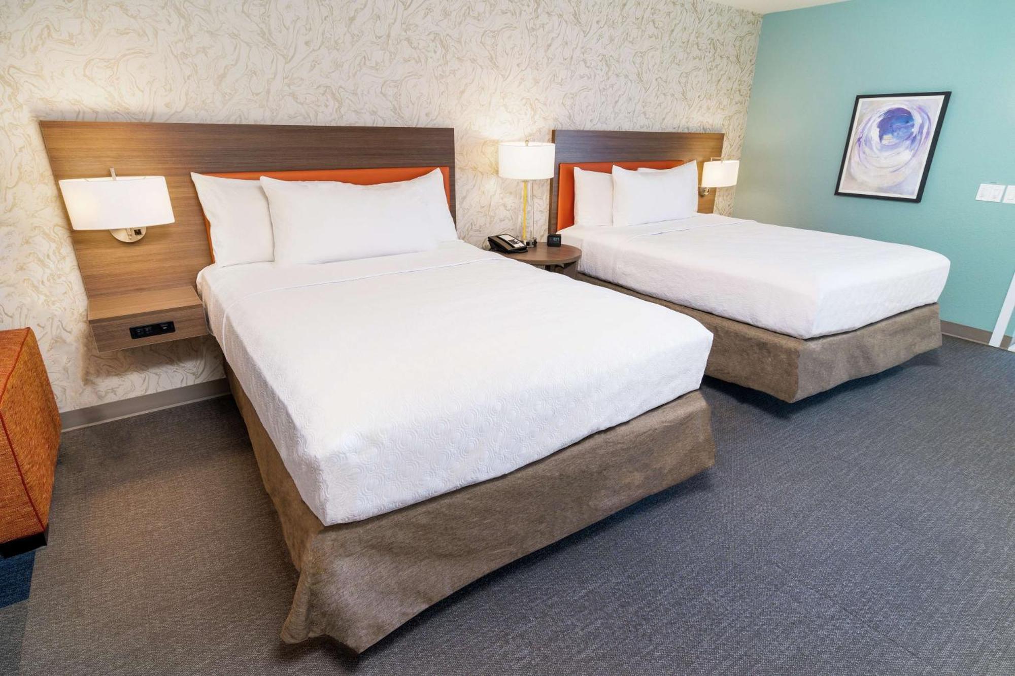 Queen Studio Two Queen Beds Non-Smoking