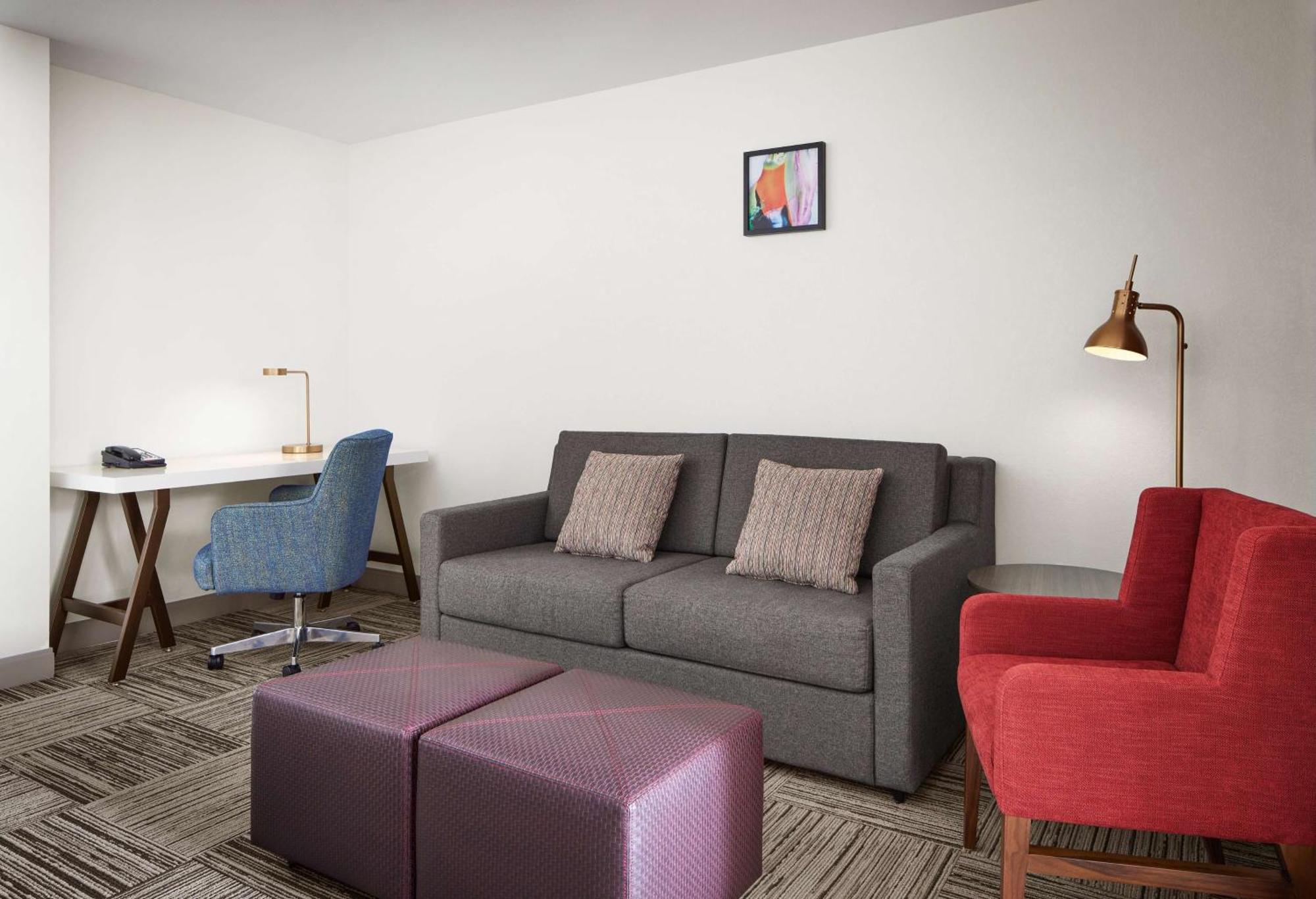 Junior King Suite Seating Area