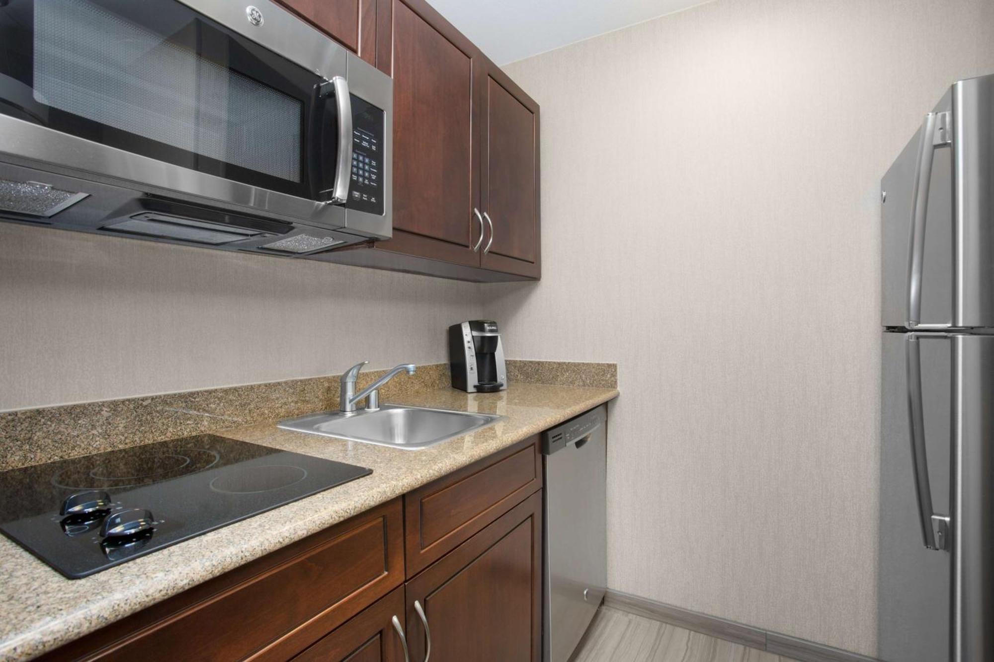 Non-Smoking Two Bedroom Whirlpool Suite