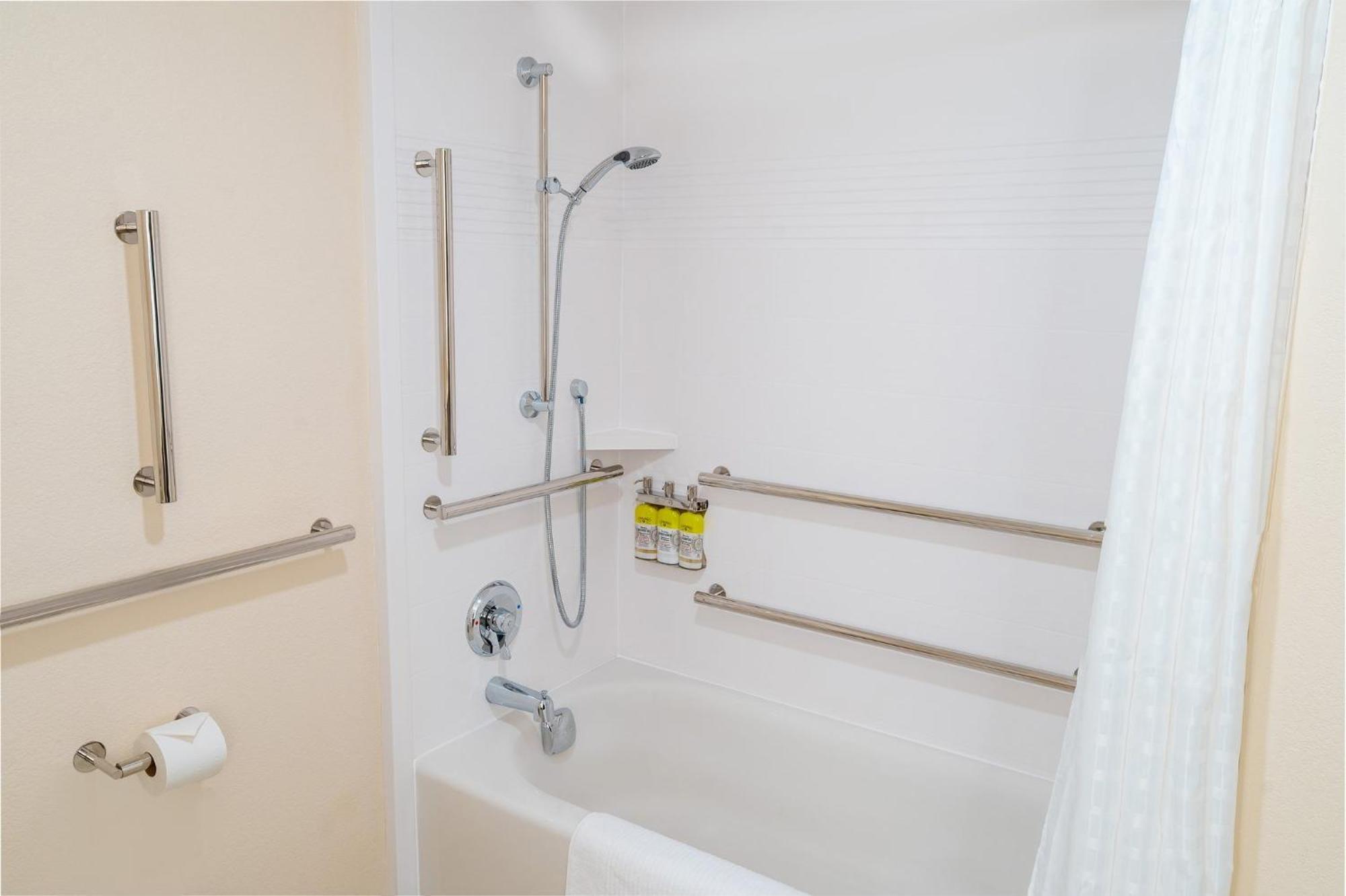 Queen Studio Suite Two Queen Beds Mobility Access Tub or Non-Smoking