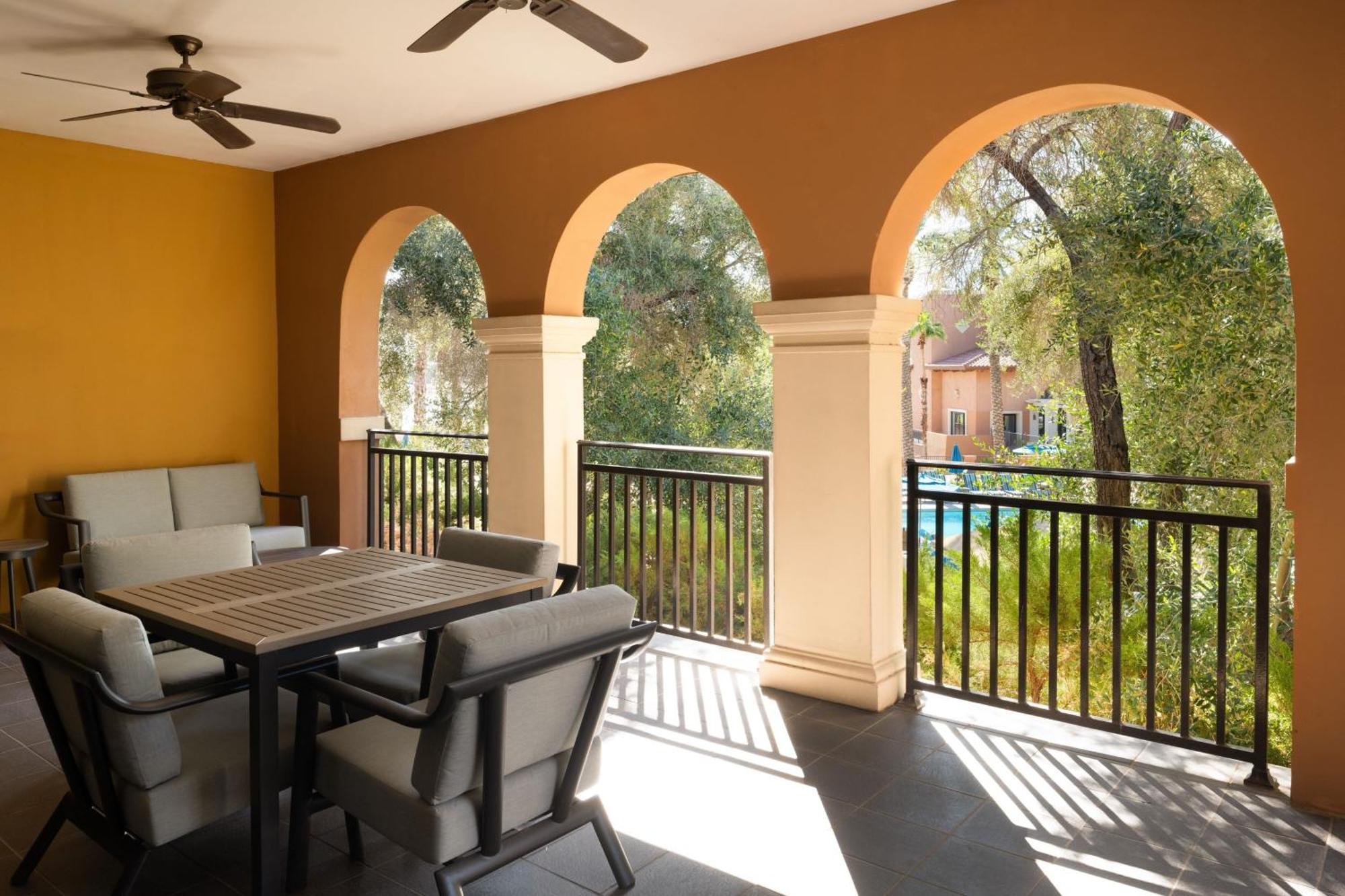 Casbah 1 Bedroom Villa 1 King Sofa bed Pool view