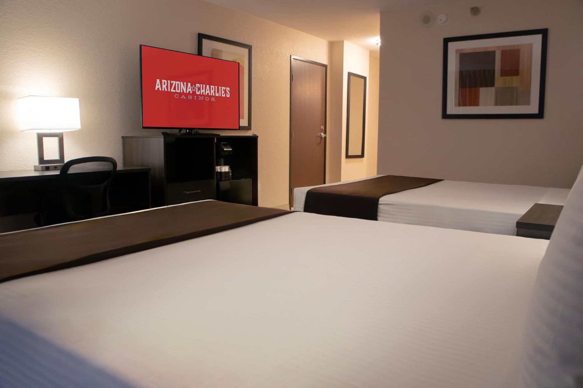 Klondike Deluxe 2 Queen Beds,1616872816:JPEG