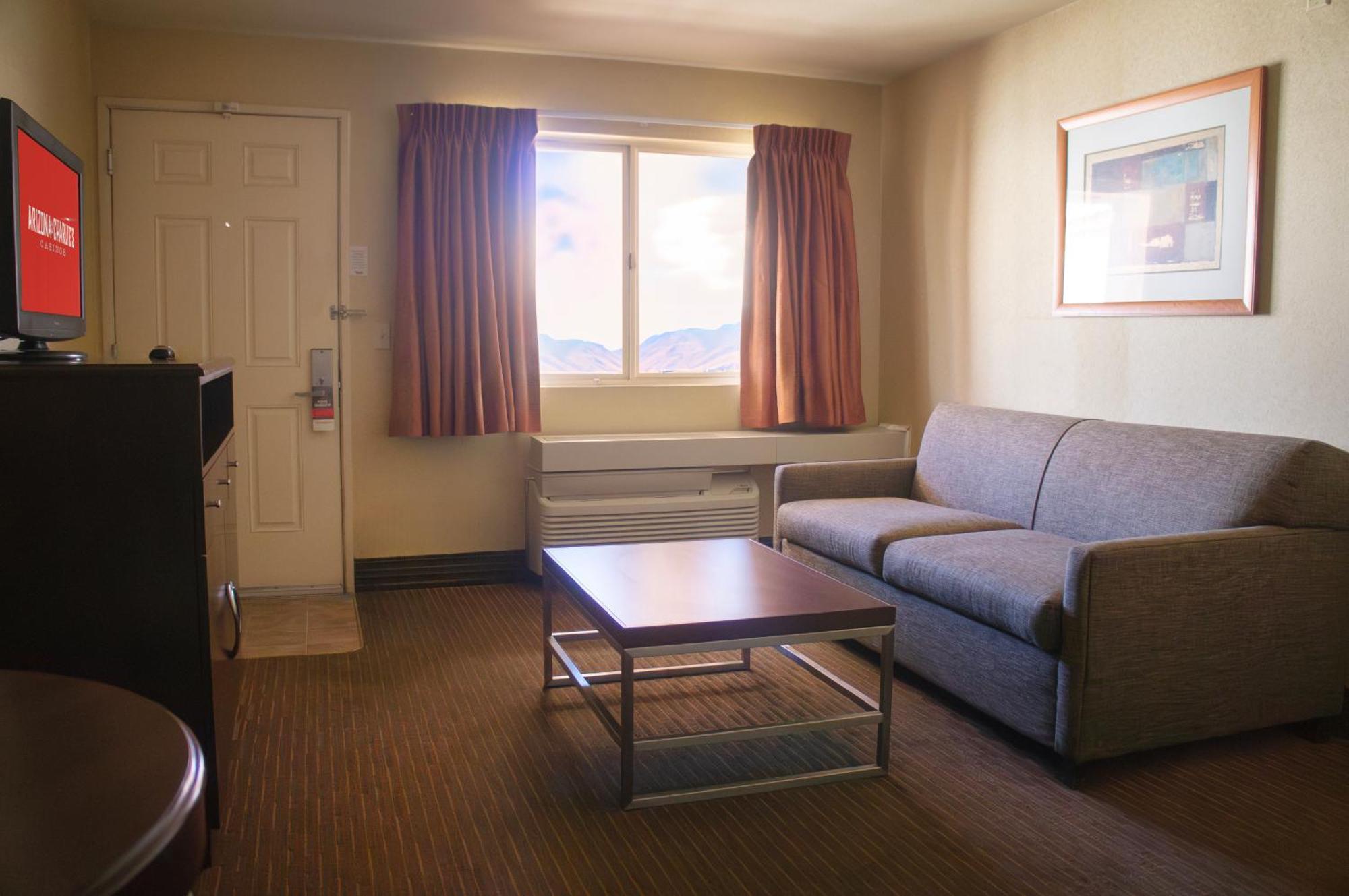 Deluxe Suite One King Bed