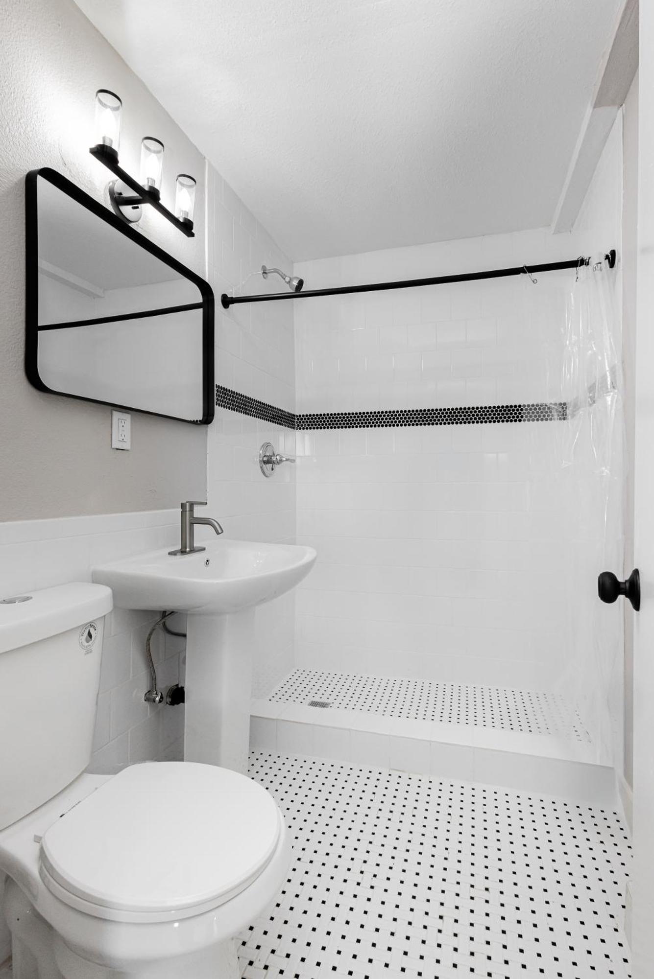 Double Room Private Bathroom