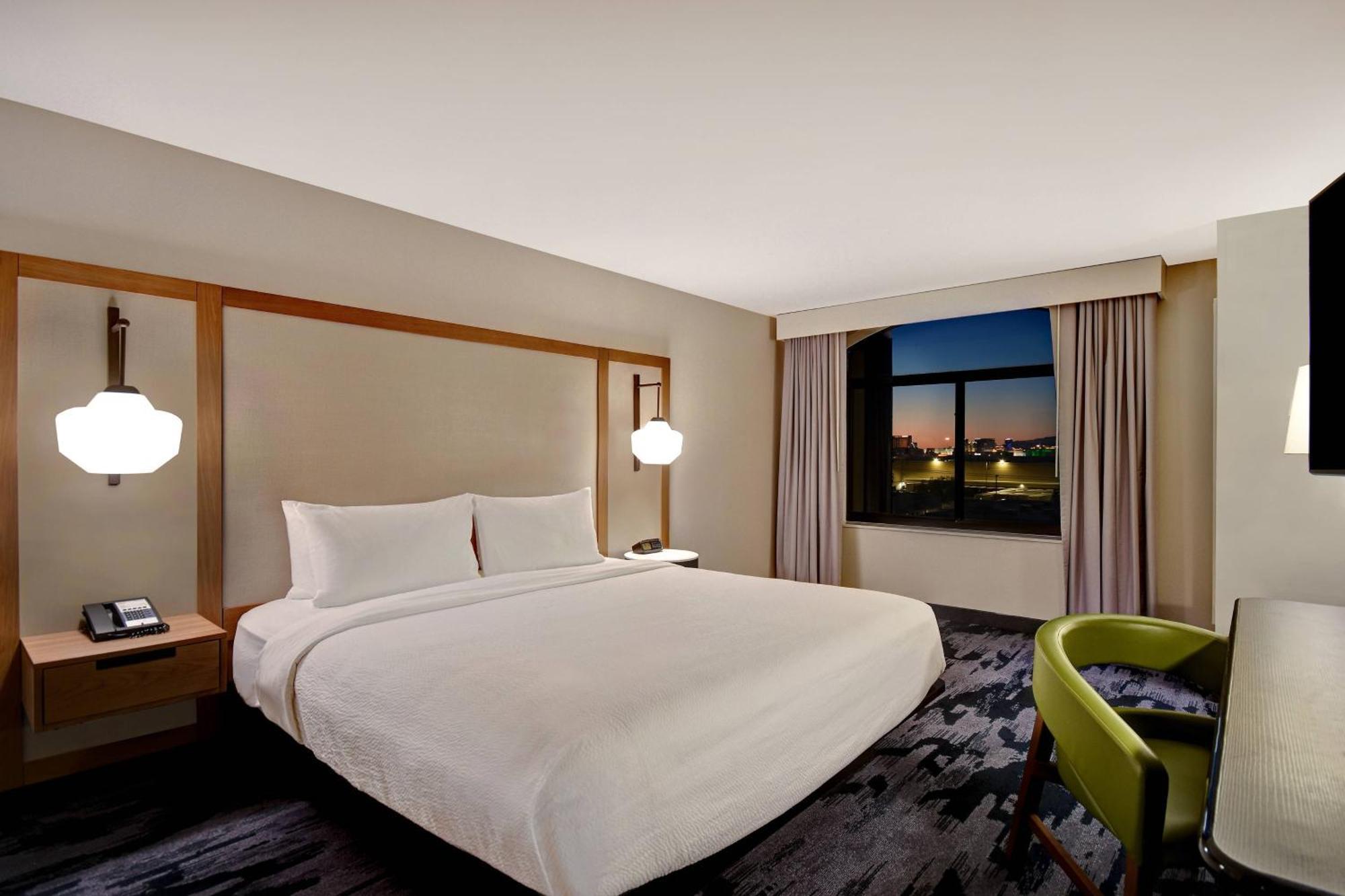 Guest room 1 King City view