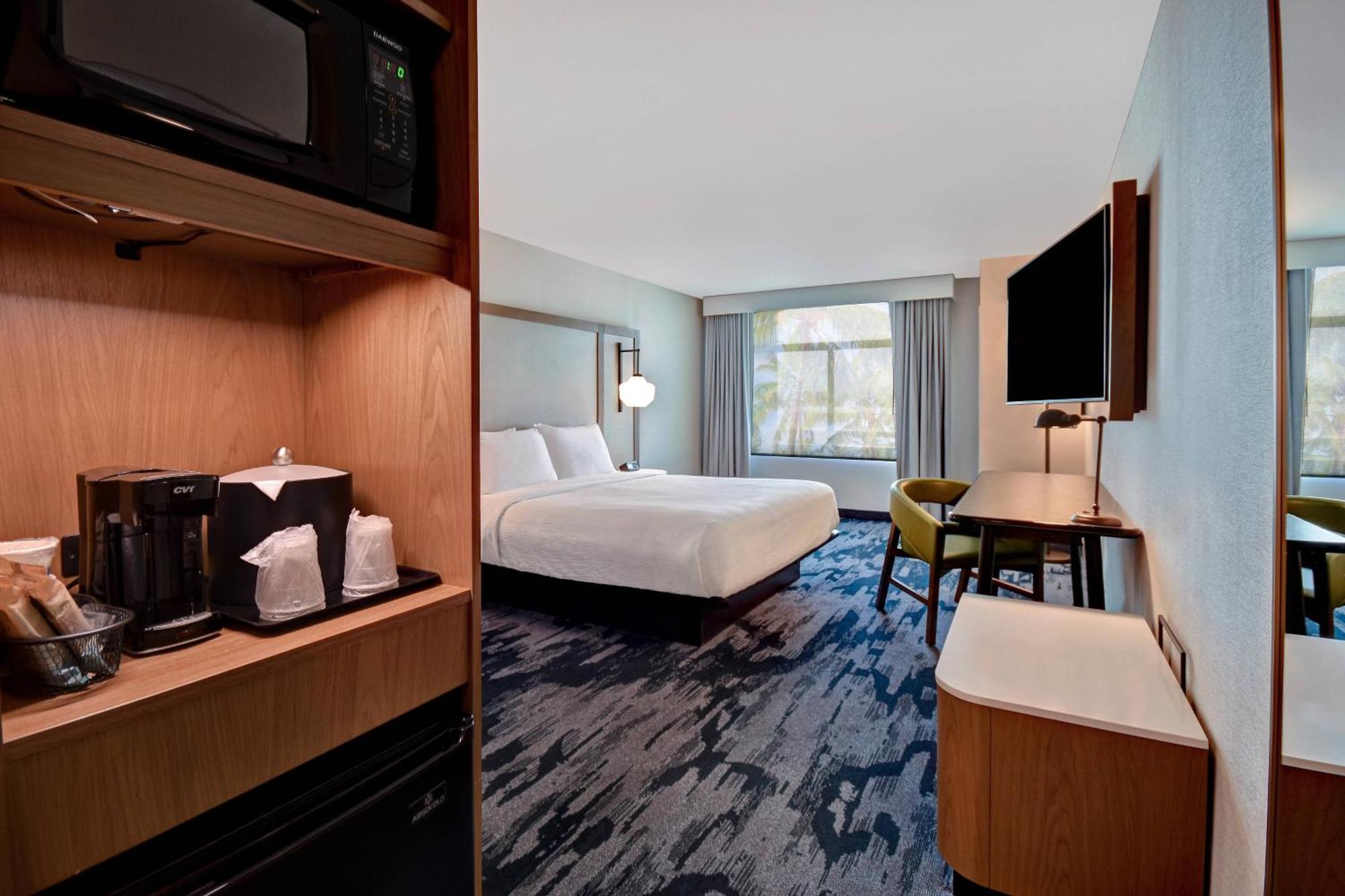 Guest room 1 King City view