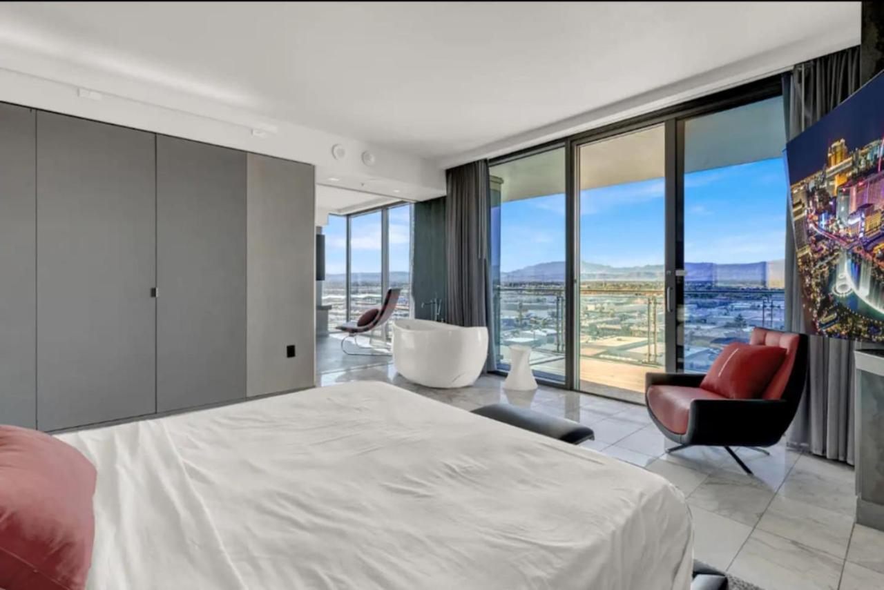 Suite Balcony