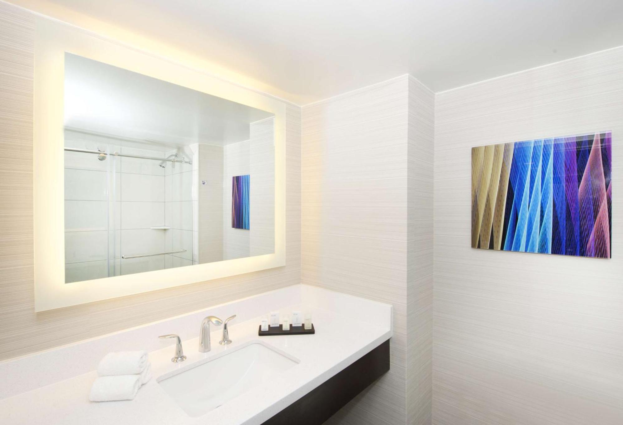 Suite Two Double Beds Non-Smoking