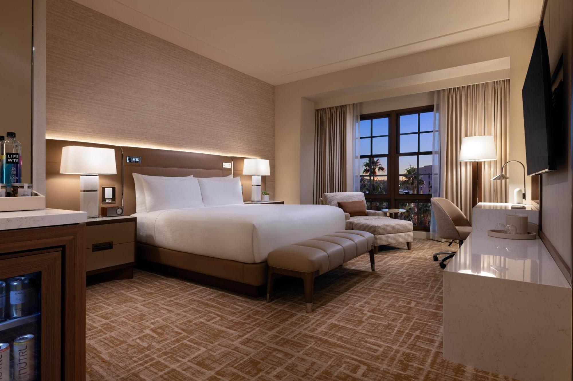 Resort King - Newly Remodeled