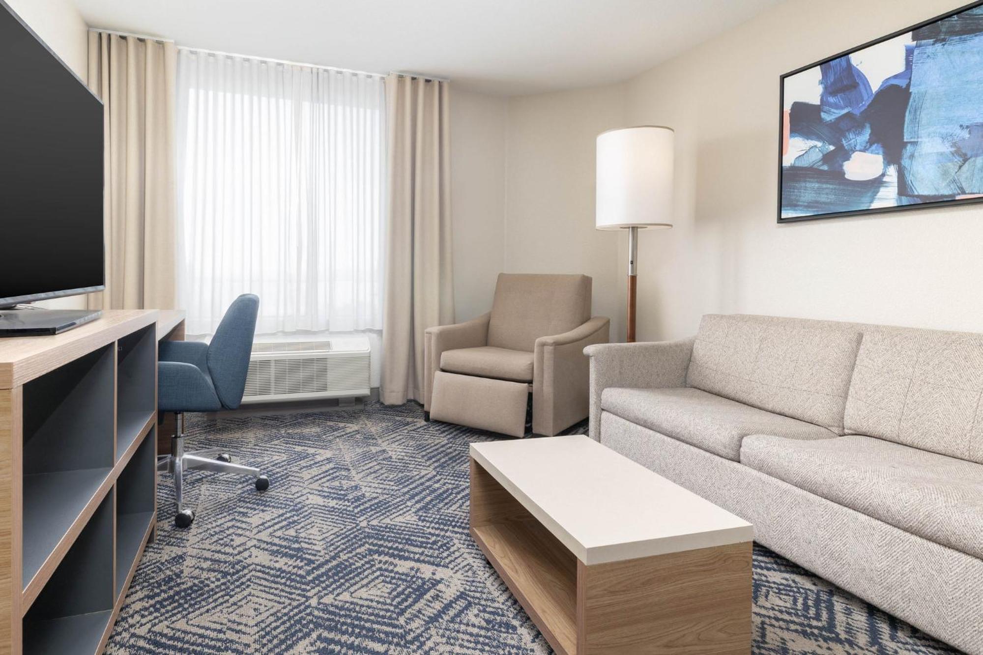 One-Bedroom King Suite