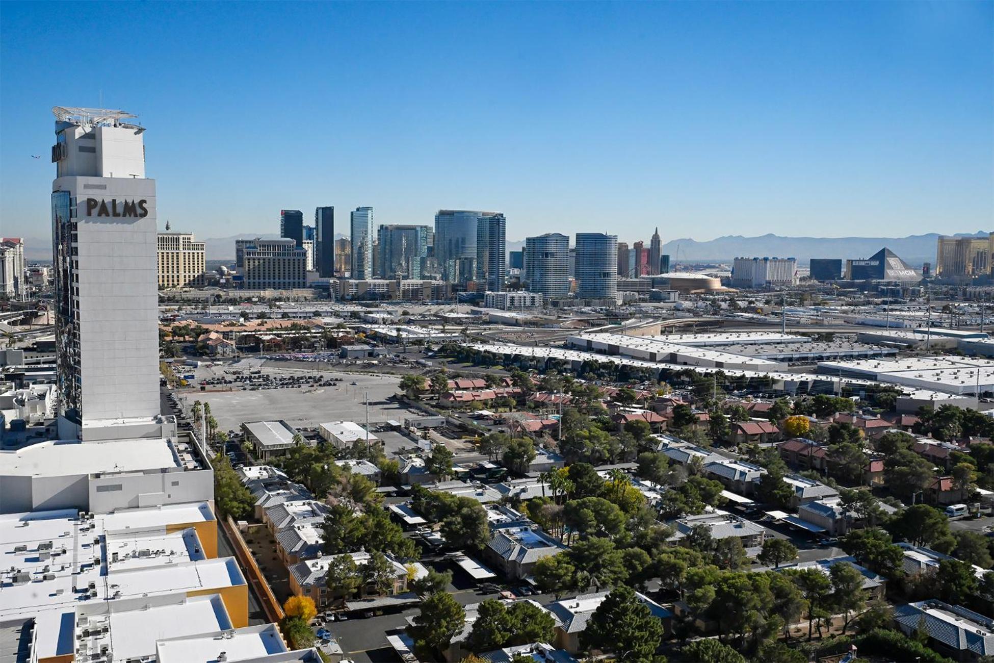 One Bedroom Suite Strip View