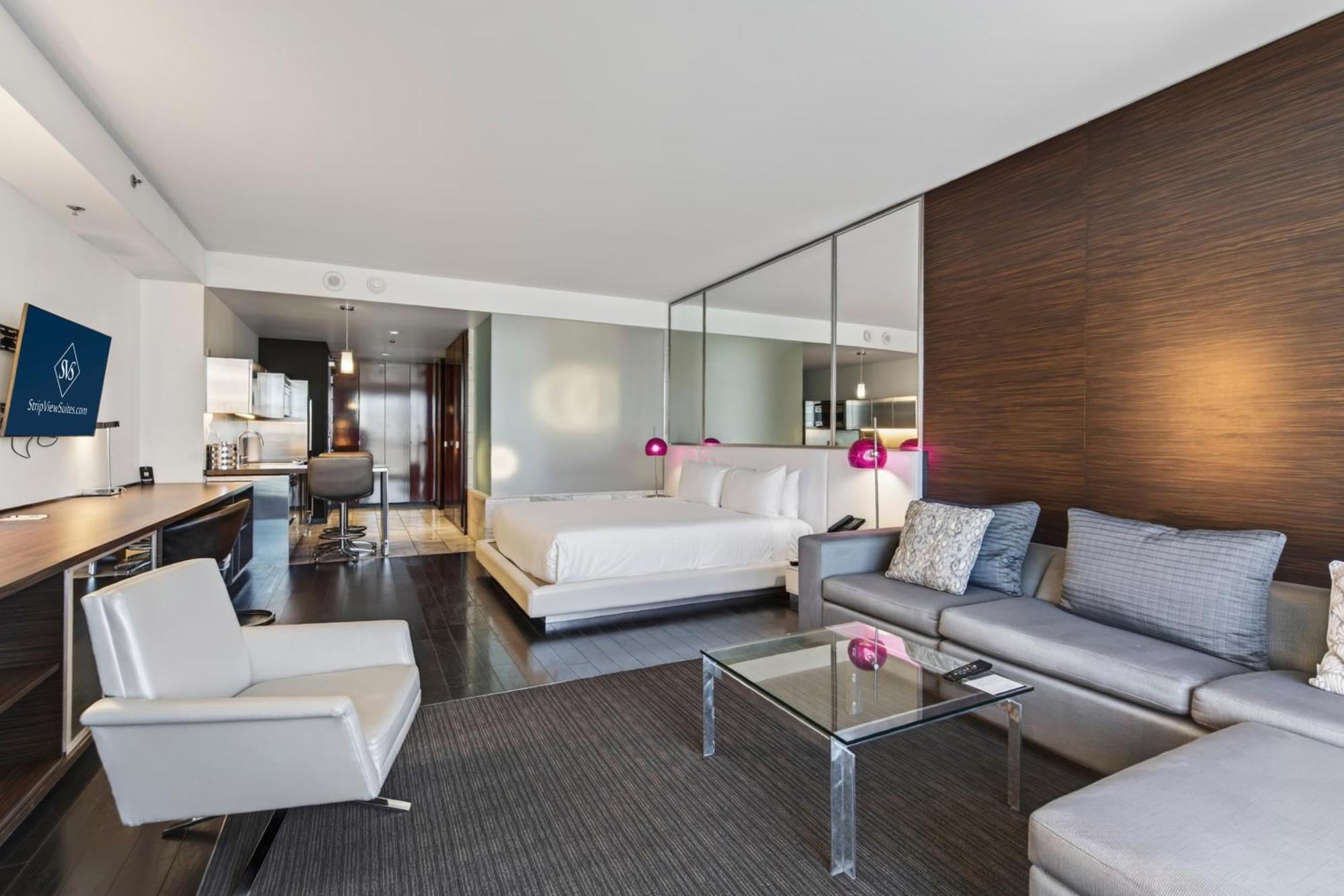 Panoramic View & Balcony