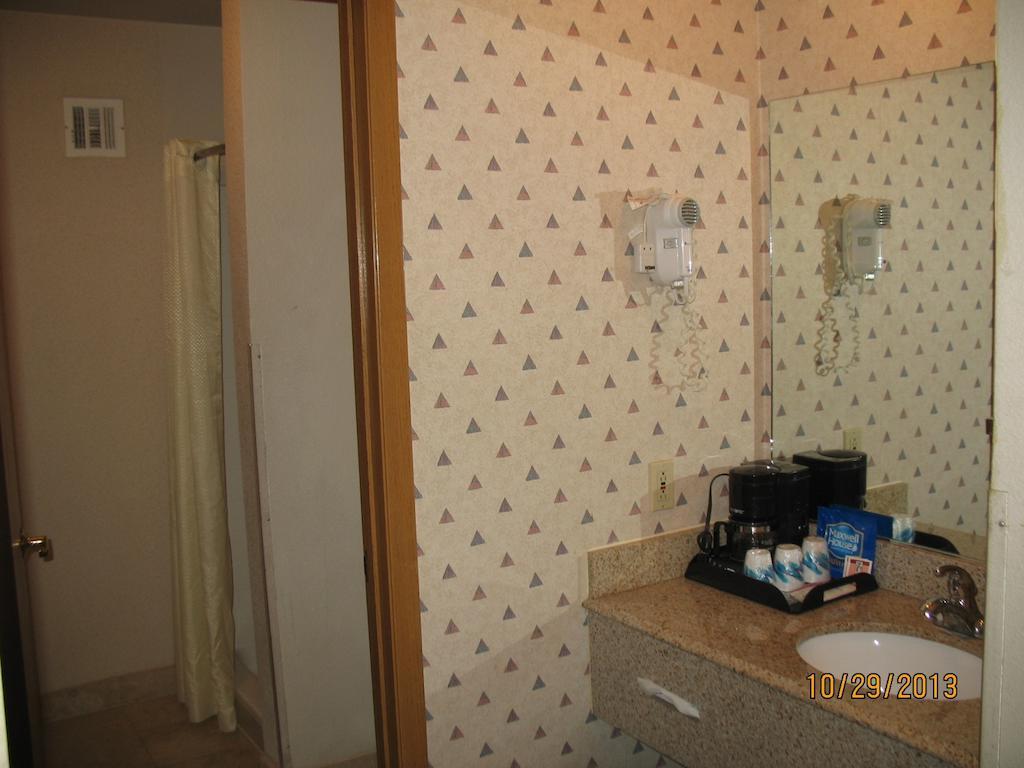 Luxury Suite Spa Bath