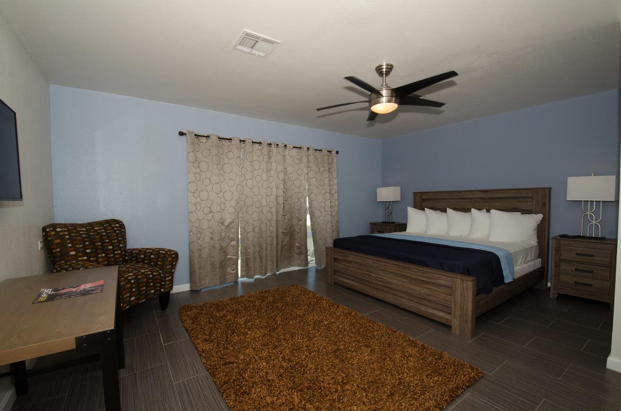 Pool Suite