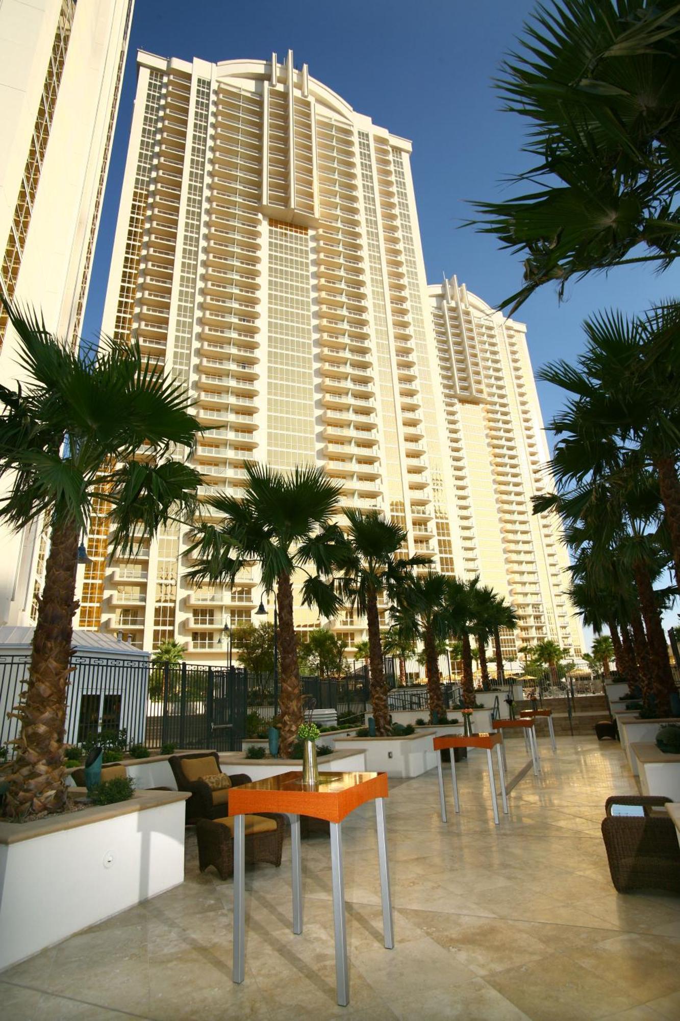 Junior Vista Balcony