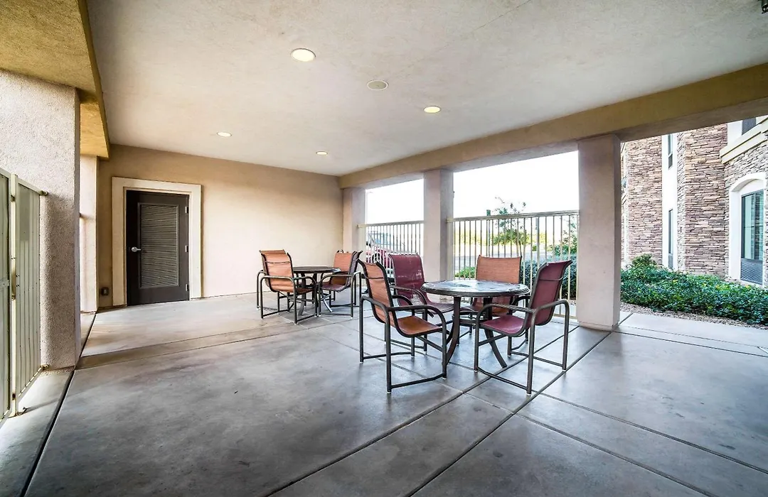 Comfort Inn & Suites Henderson - Las Vegas-1