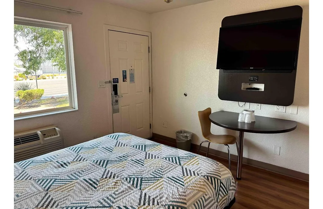 Studio 6 Suites Las Vegas, Nv - Tropicana-1