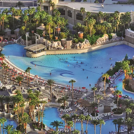 Mandalay Bay-2