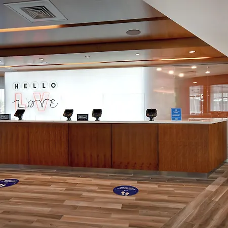 Hampton Inn & Suites Las Vegas Convention Center - No Resort Fee-2