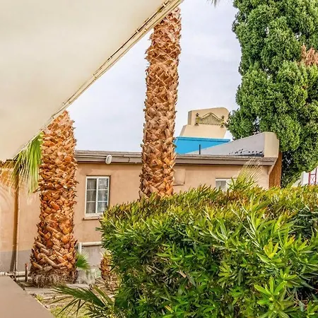 Oyo Gateway Motel Las Vegas North Strip/Fremont St. Area-2