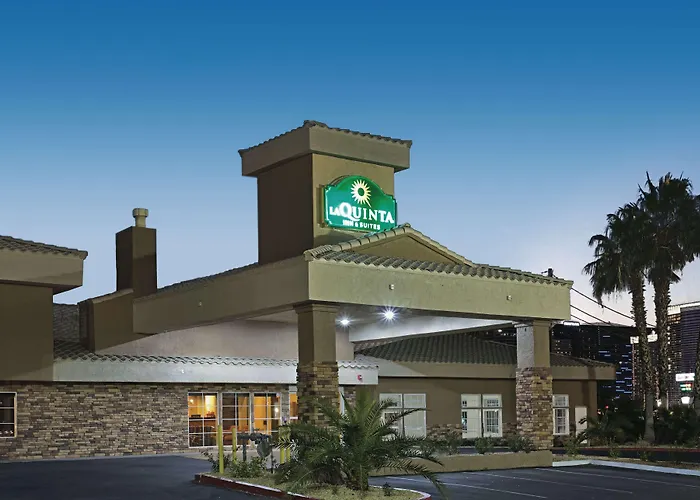 La Quinta Inn & Suites By Wyndham Lv Tropicana Stadium Las Vegas