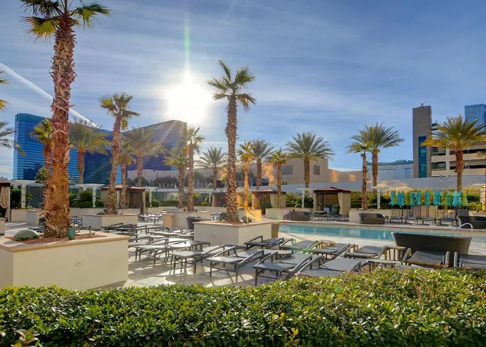 The Fantasy Suite Mgm Signature Pool View Las Vegas