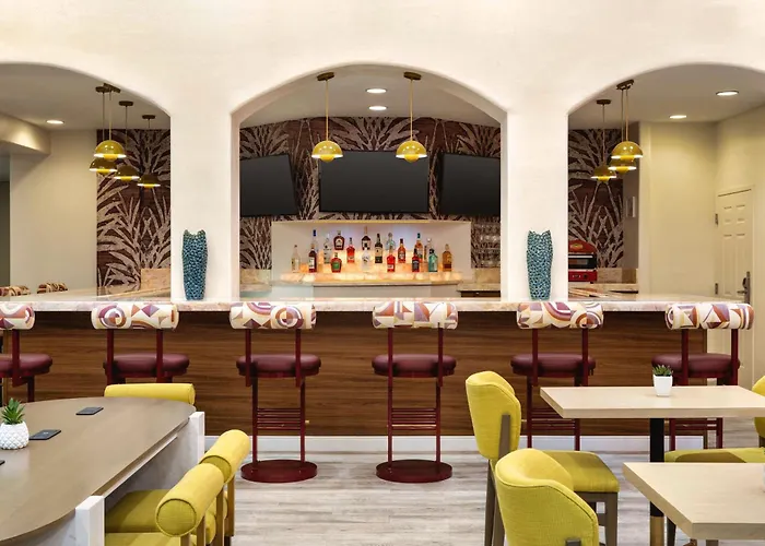 Hampton Inn Tropicana