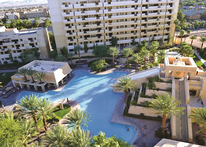 Best Hotels in VegasHilton Vacation Club Cancun