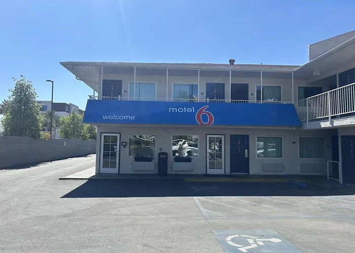 Best Hotels in VegasMotel 6 , Nv - Strip