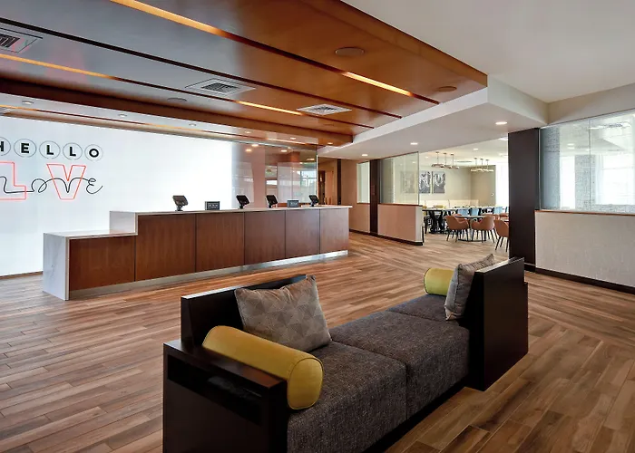 Hampton Inn & Suites Las Vegas Convention Center - No Resort Fee